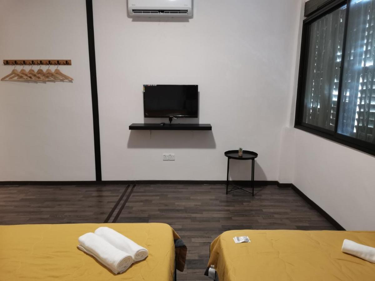 G Fortune Guest House+ George Town Bagian luar foto