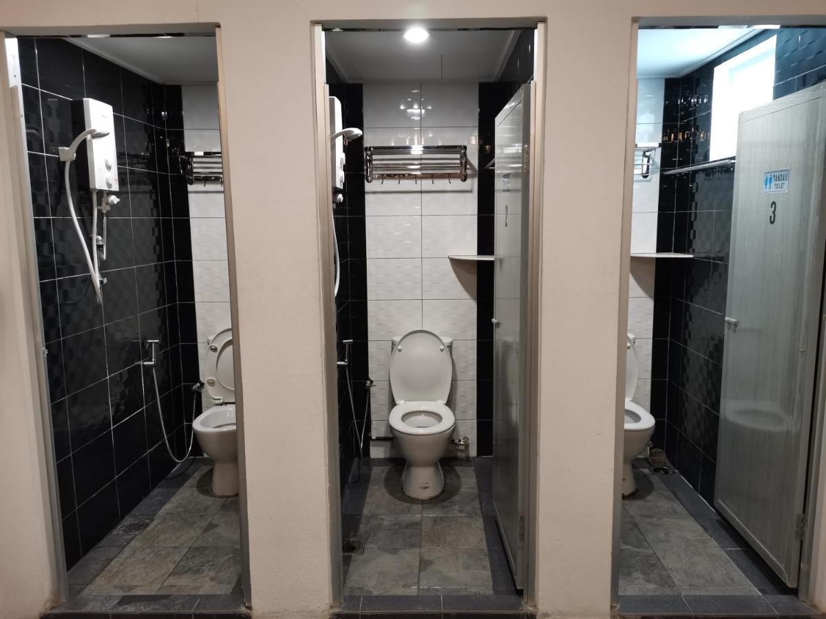 G Fortune Guest House+ George Town Bagian luar foto